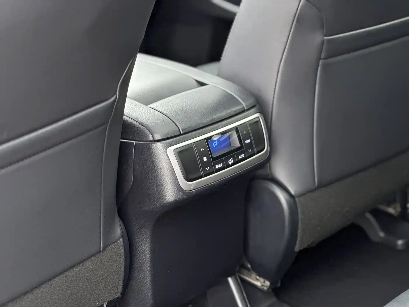 Toyota Highlander 2018 2.0T 2WD Luxury 7-seater (China V) фото 4
