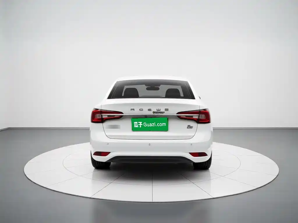 Фото 5 - Roewe i5