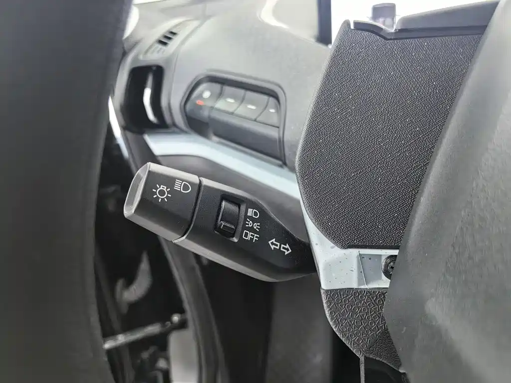 Baojun E300 2020 2020 Stellar Smart Travel Edition
