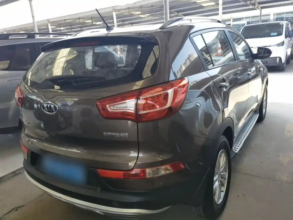 Kia Sportage 2014 2.0L Automatic 2WD GL Edition фото 7