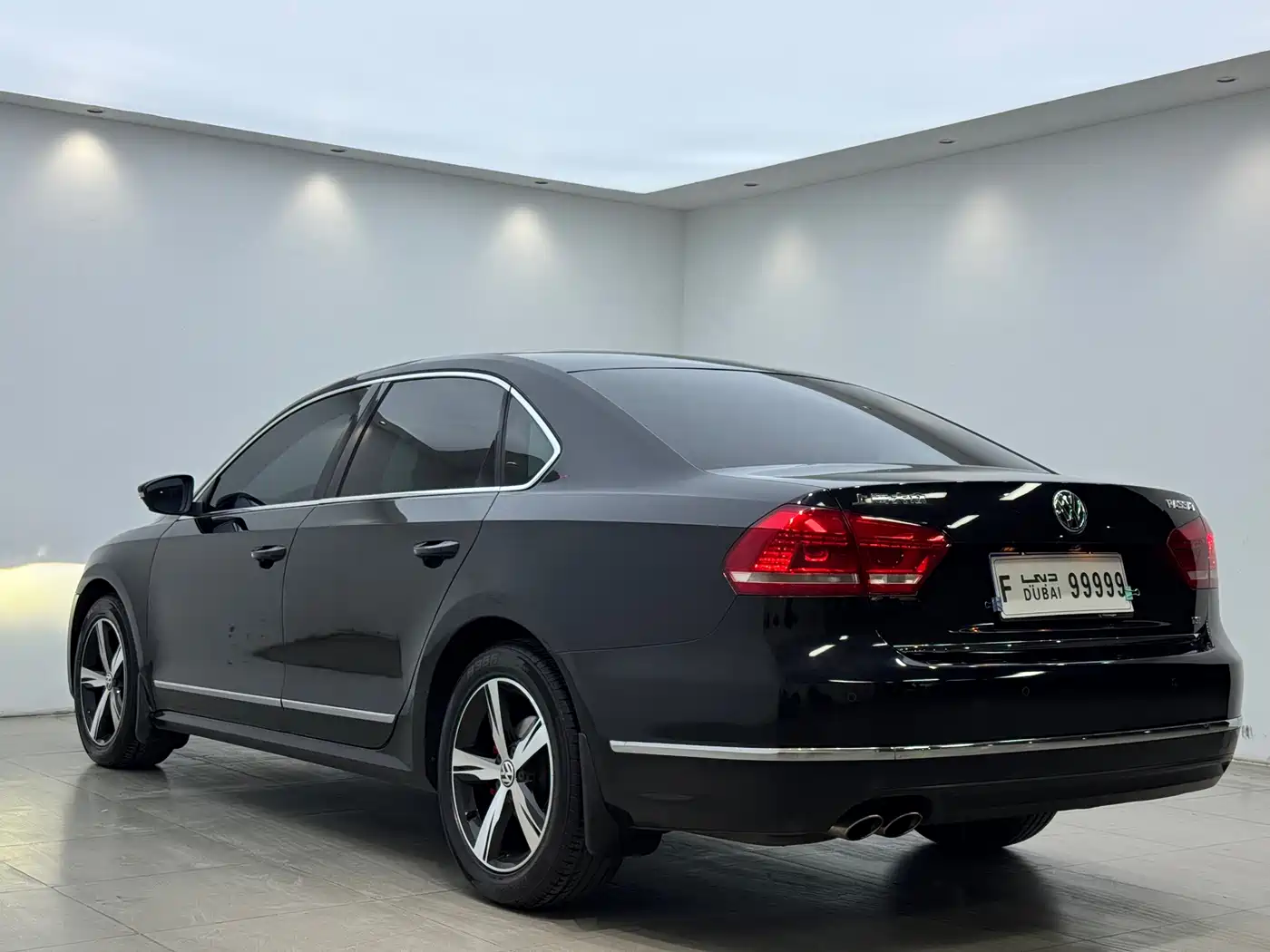Volkswagen Passat 2015 1.8TSI DSG Prestige Edition фото 7