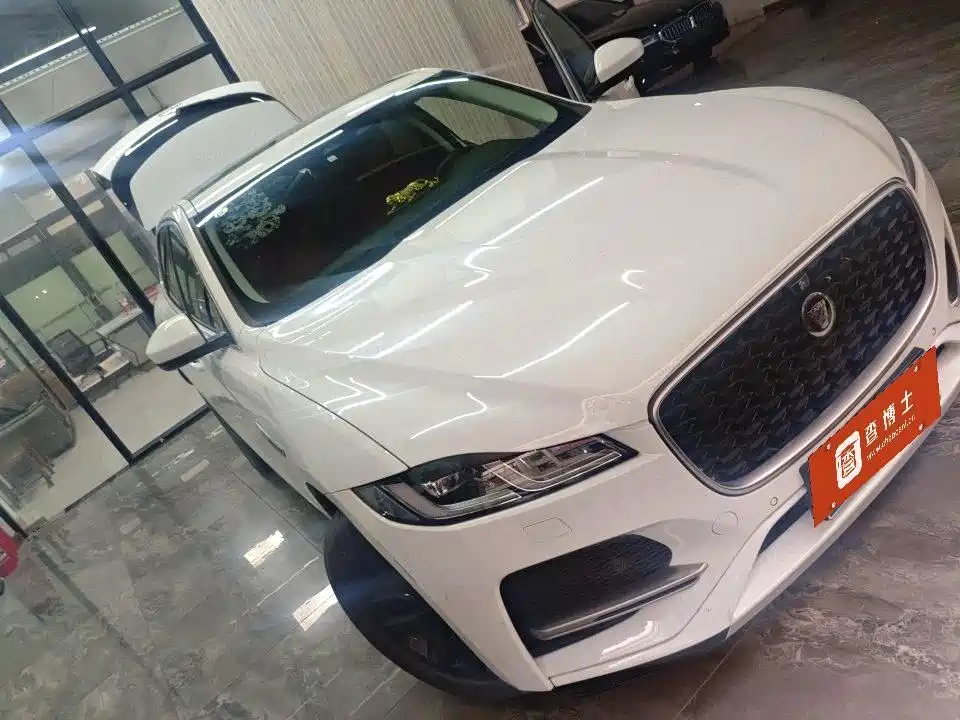 Jaguar F-PACE 2022 2021 250PS R-Dynamic SE