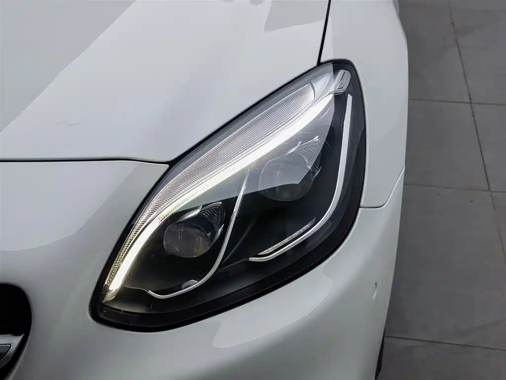Mercedes-Benz SLC 2018 SLC 260 Dynamic фото 7