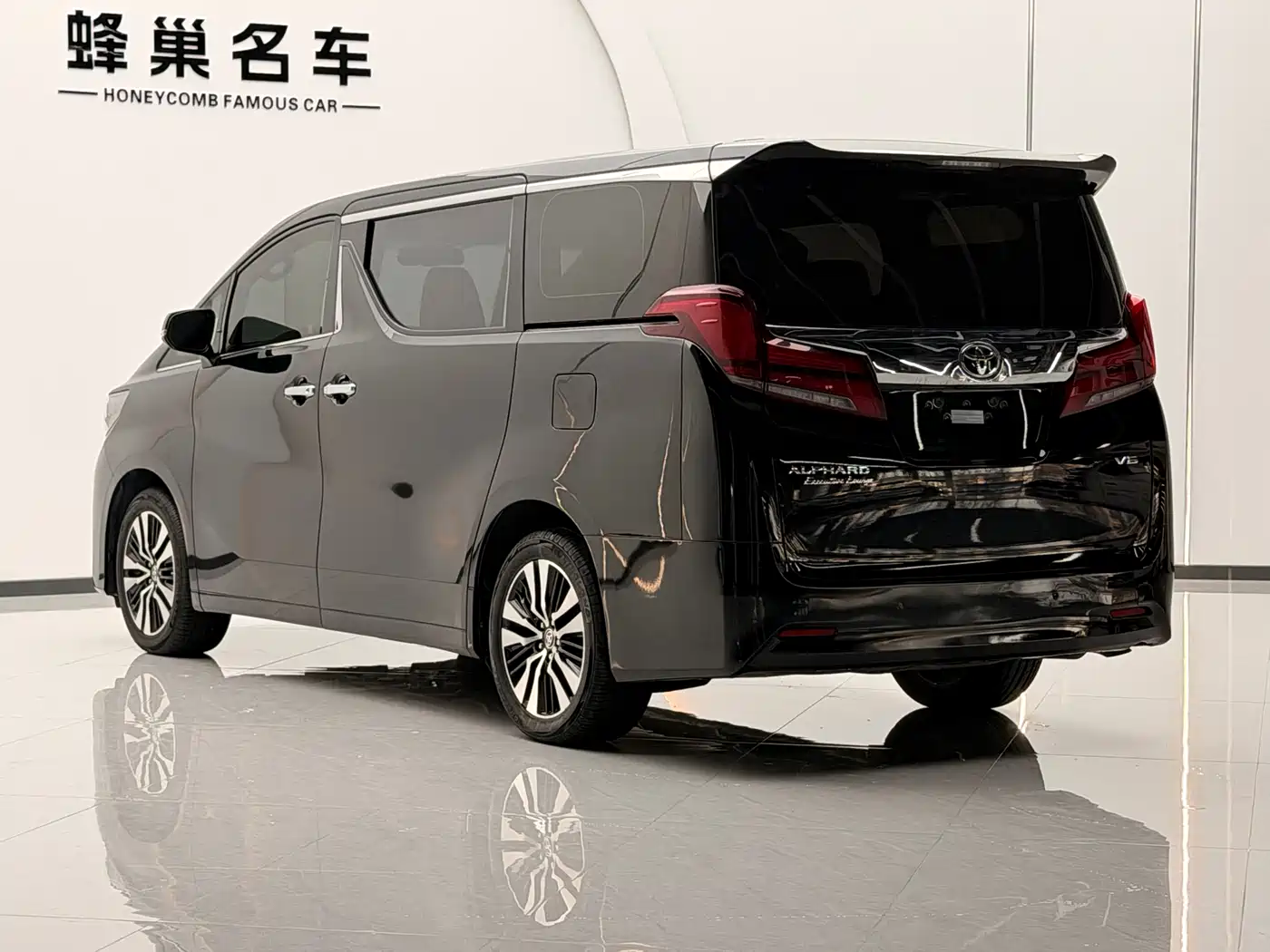 Toyota Alphard 2018 Facelift 3.5L Premium Edition фото 20