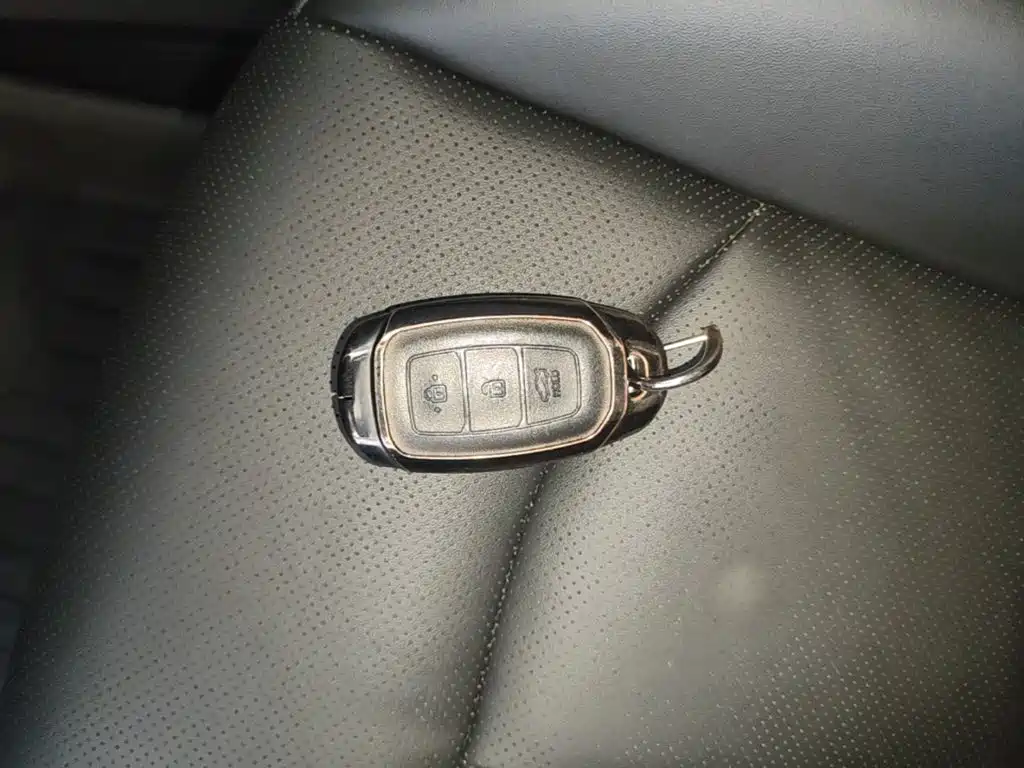 Photo 9 - Hyundai Sonata