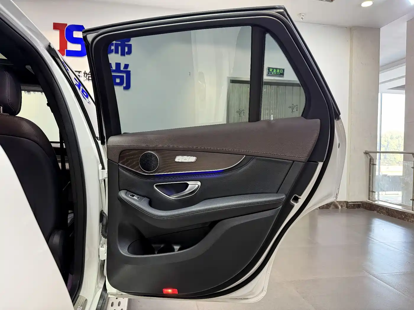 Mercedes-Benz GLC 2020 GLC 300 L 4MATIC Dynamic фото 34
