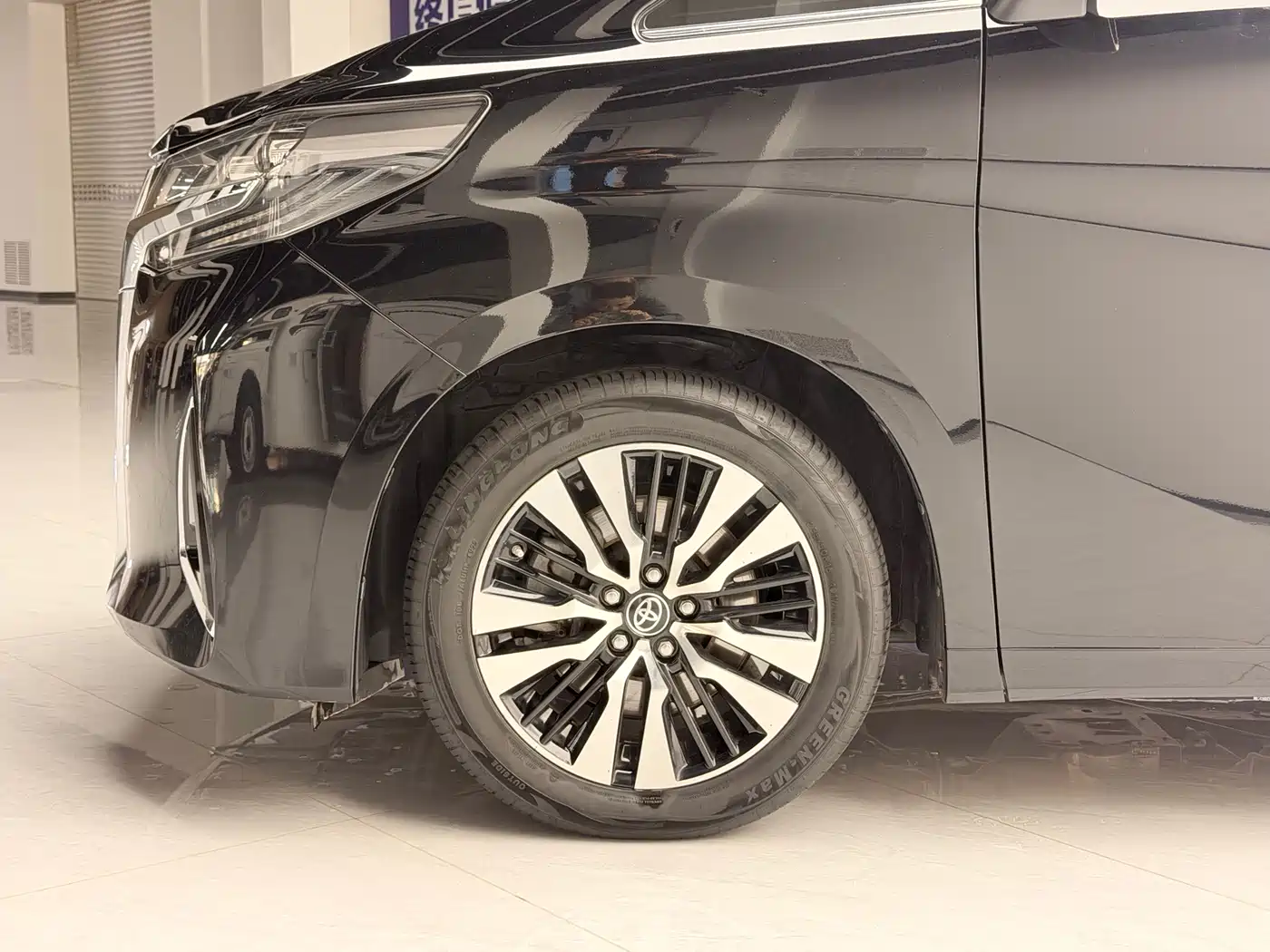 Toyota Alphard 2018 Facelift 3.5L Premium Edition фото 19