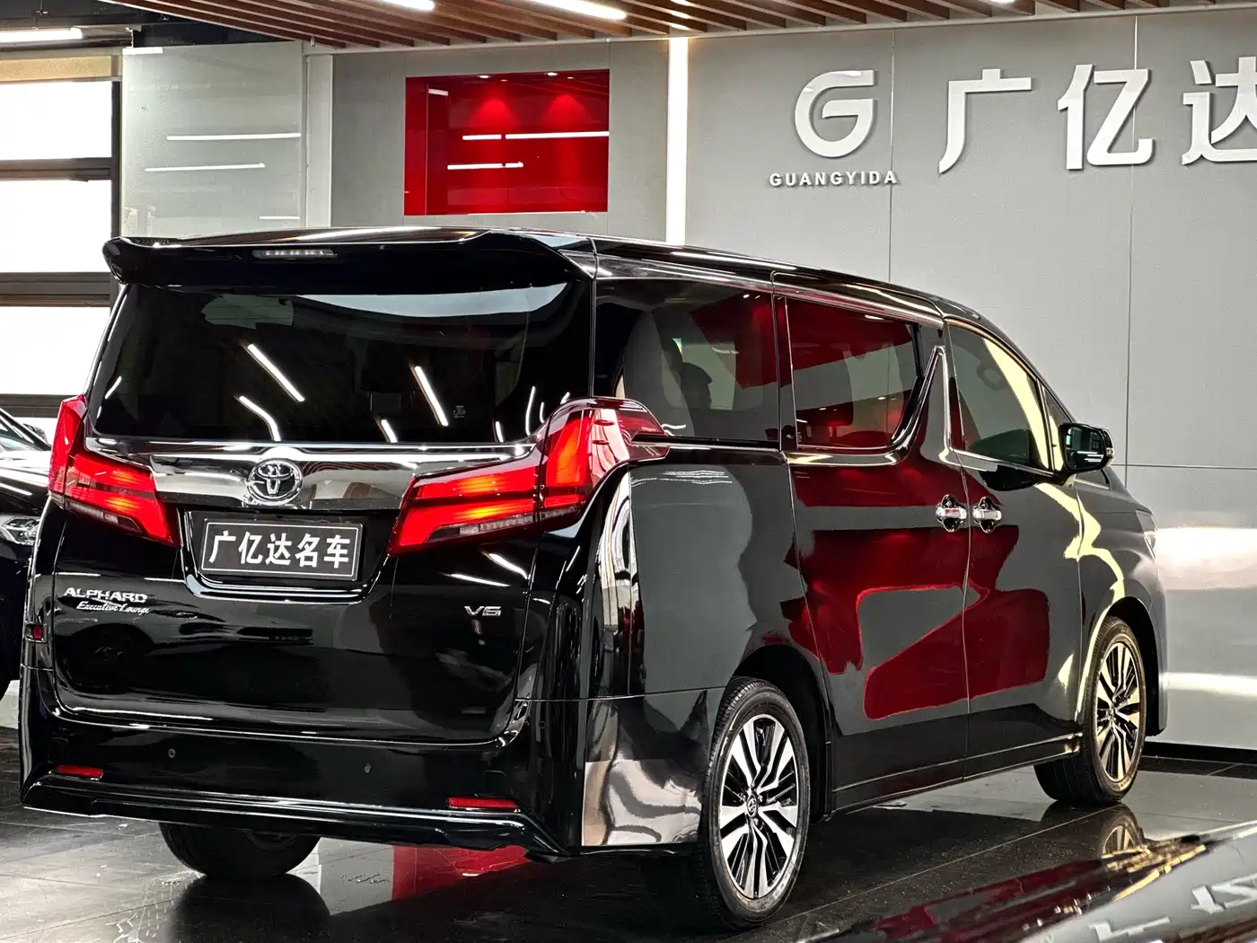 Toyota Alphard 2018 Facelift 3.5L Premium Edition фото 28