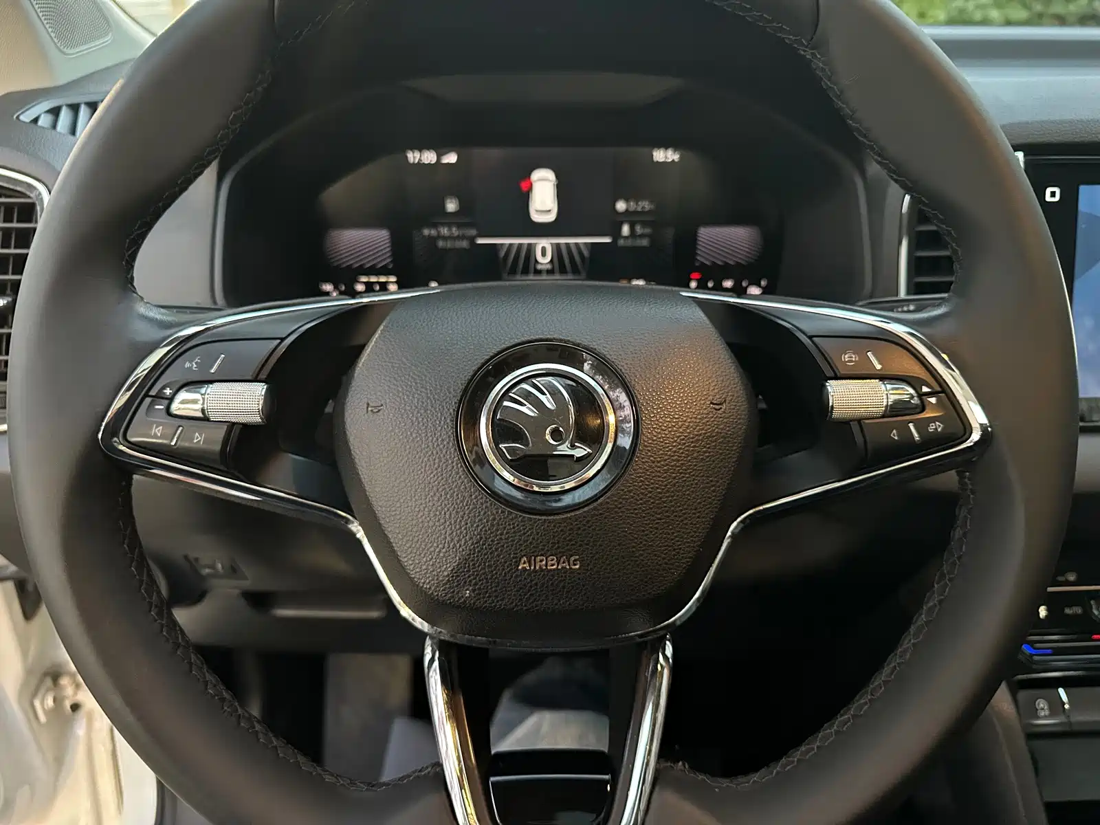 Photo 14 - Škoda Karoq