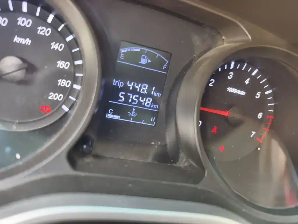 Jinbei Huachen Jinbei 750 2016 2015 1.5L Comfort Model