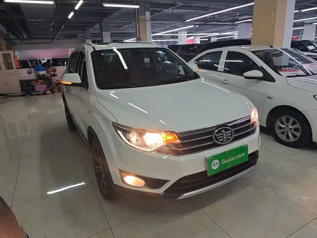 FAW Senya R7 2017 2017 Model 1.6L Automatic Prestige