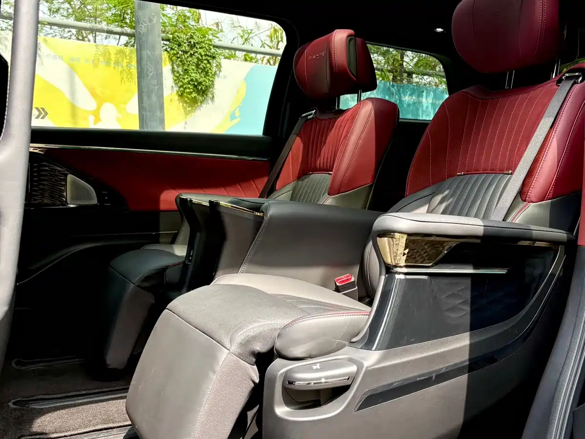 GAC Trumpchi Trumpchi M8 2023 Model Master Series 400T Ultimate Edition фото 7