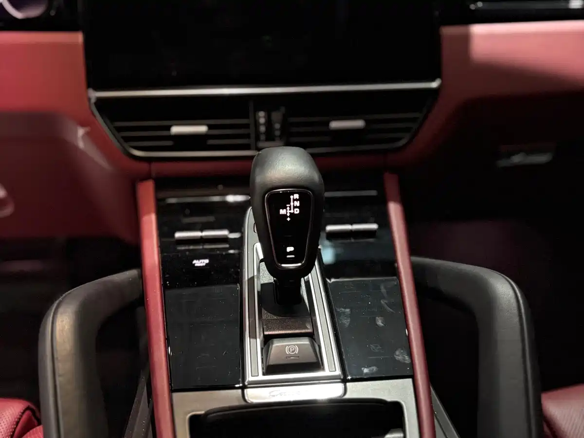 صورة 7 - Porsche Cayenne New Energy