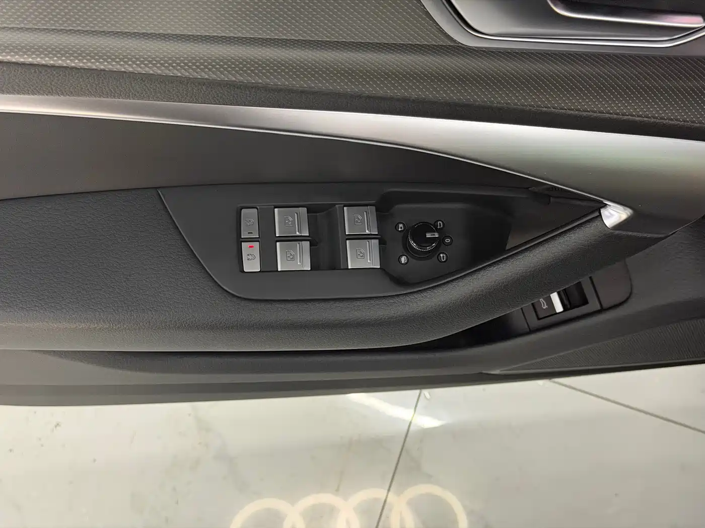 Audi A6L 2024 40 TFSI Luxury Dynamic фото 4