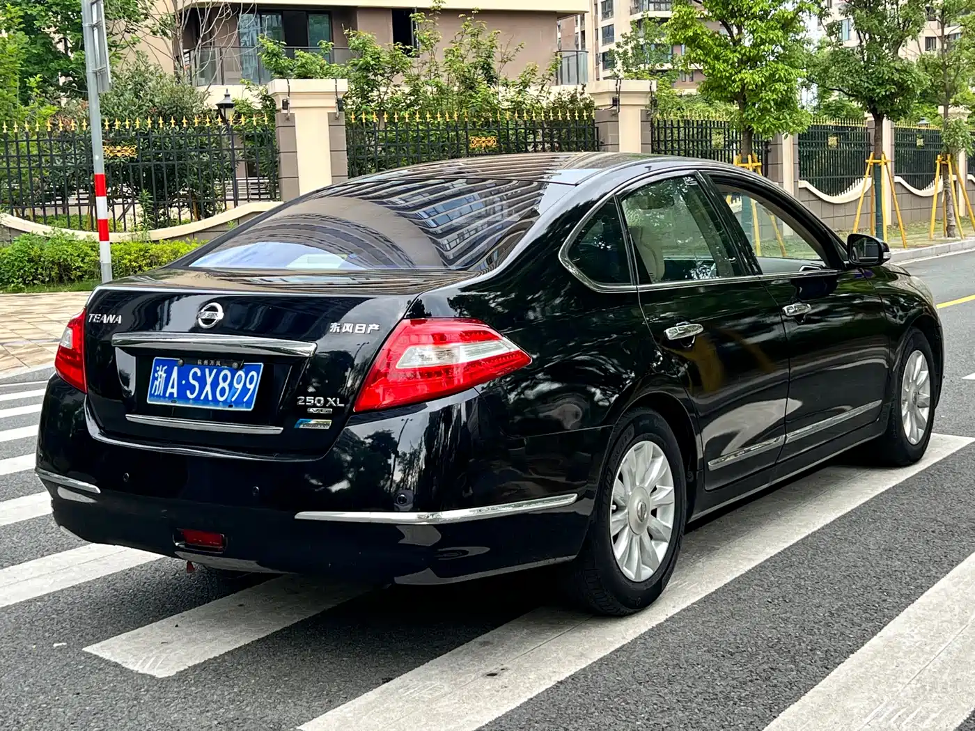 Nissan Teana 2010 2010 2.5L XL Anniversary Edition