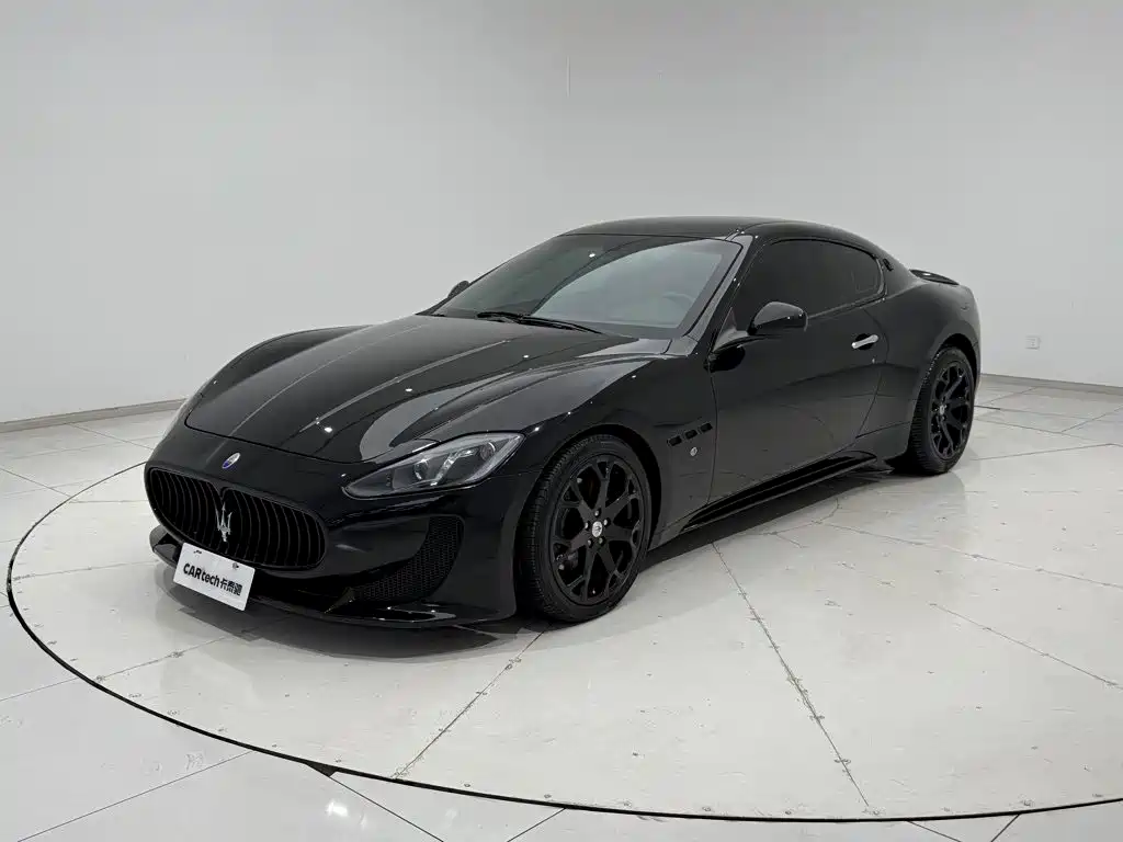 Photo 27 - Maserati GranTurismo