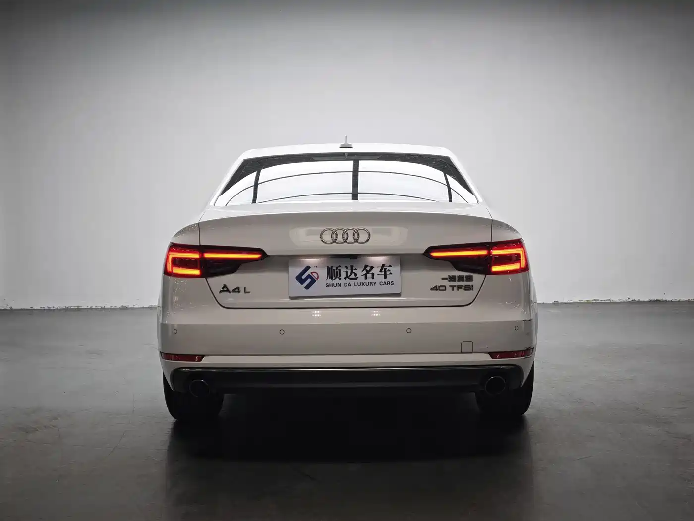 Audi A4L 2018 30th Anniversary 40 TFSI Progressive фото 3