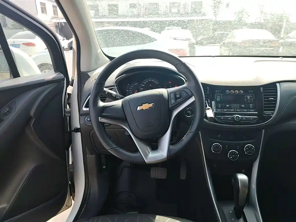 Chevrolet Trax 2017 1.4T Automatic 2WD Luxury фото 7