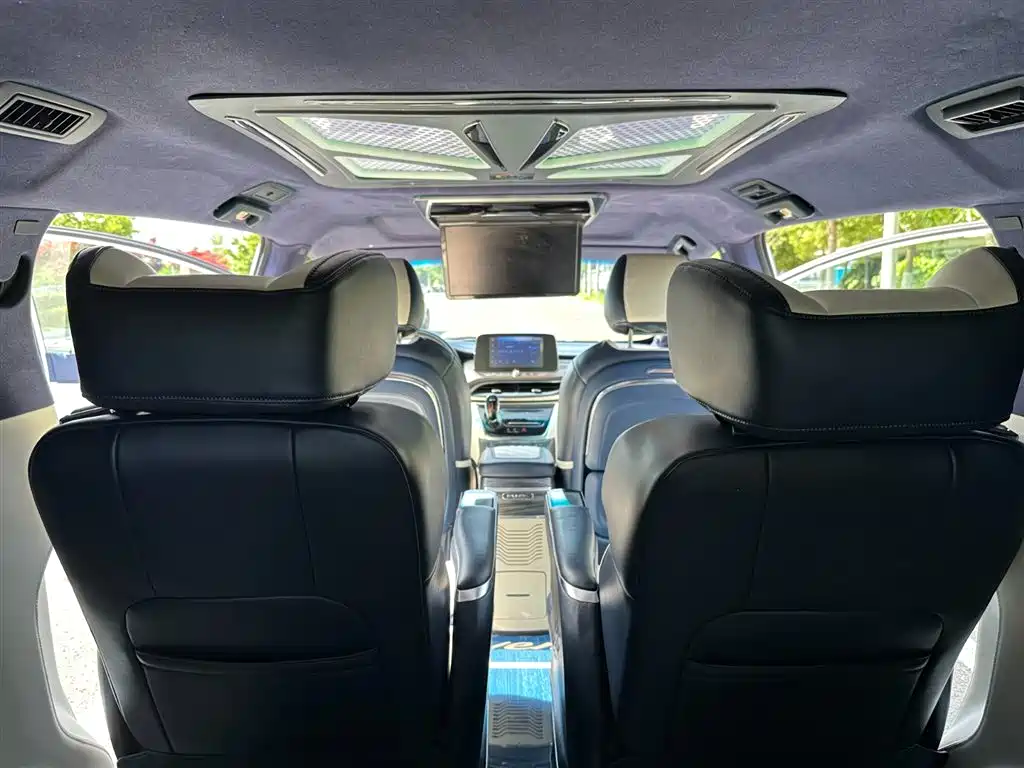 Buick GL8 2021 Land Business Class 652T Comfort фото 10
