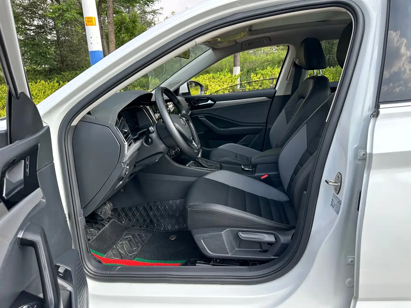 Volkswagen Sagitar 2021 280TSI DSG Surpassing Edition фото 8