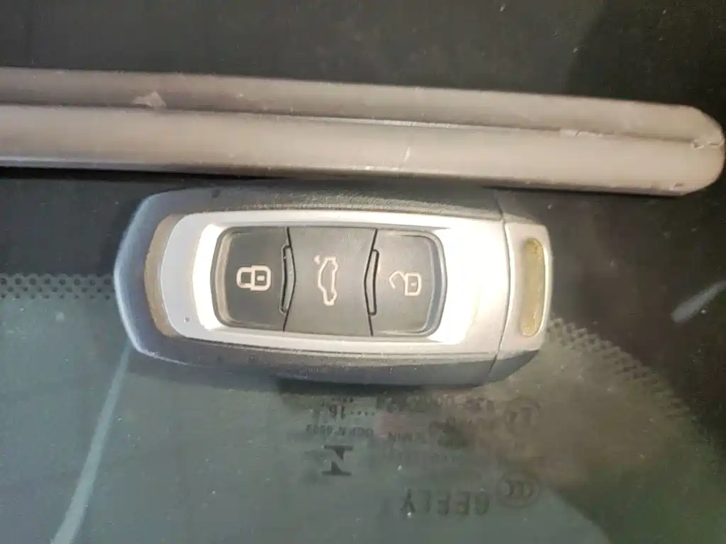 صورة 17 - Geely Emgrand