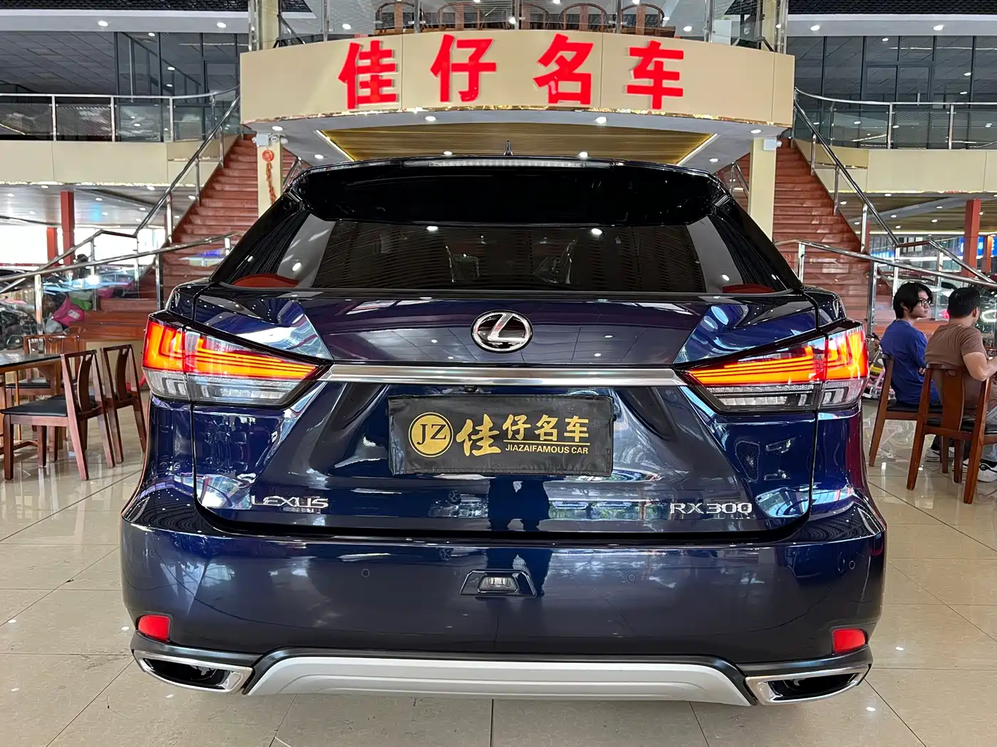 Lexus RX 2020 Facelift 300 AWD Elegance Edition фото 4