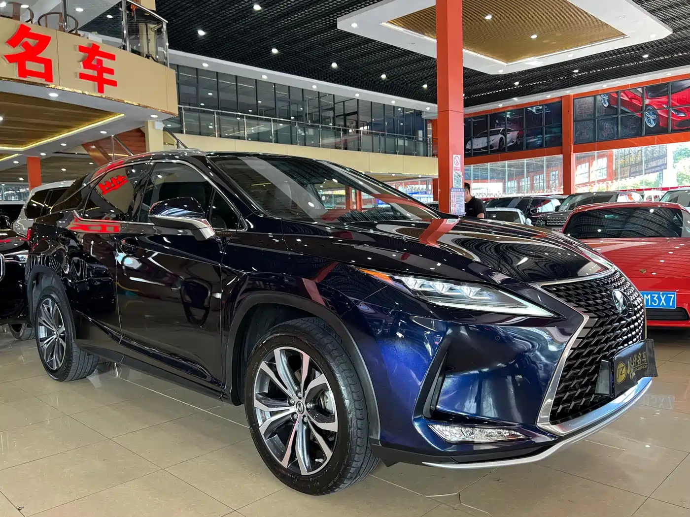Lexus RX 2020 Facelift 300 AWD Elegance Edition фото 3