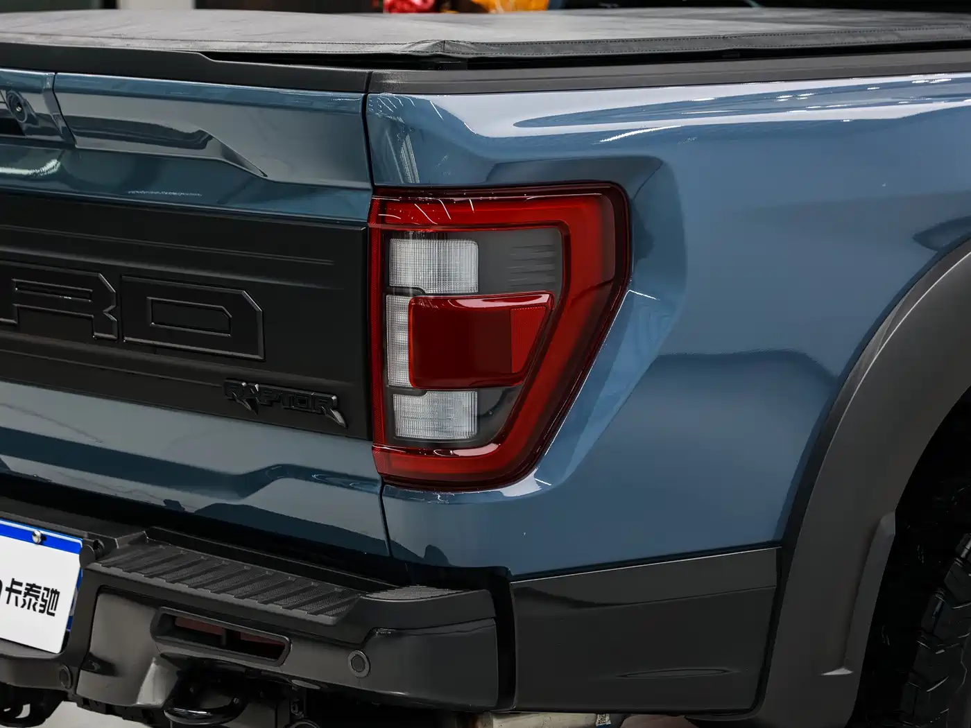 FORD F-150 RAPTOR