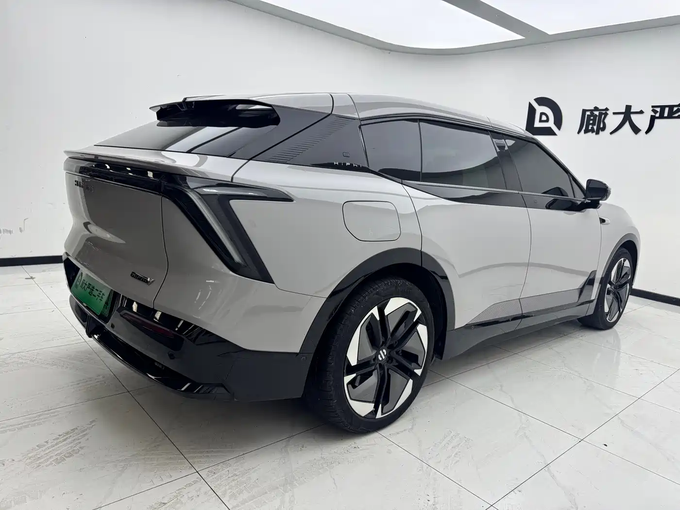 HiPhi Y 2023 2023 765km Flagship Edition