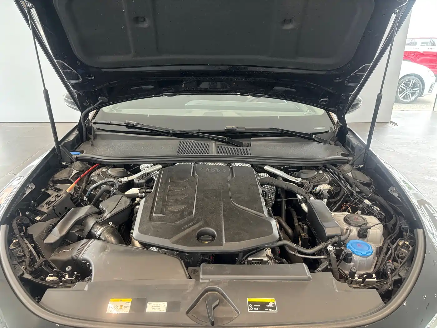Фото 15 - Audi A6L