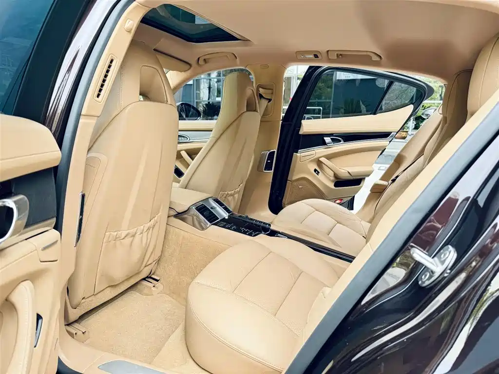 Porsche Panamera 2014 Panamera 3.0T фото 10