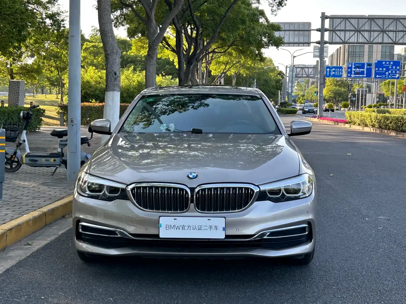 BMW 5 Series 2019 Facelift 525Li Luxury Package фото 2