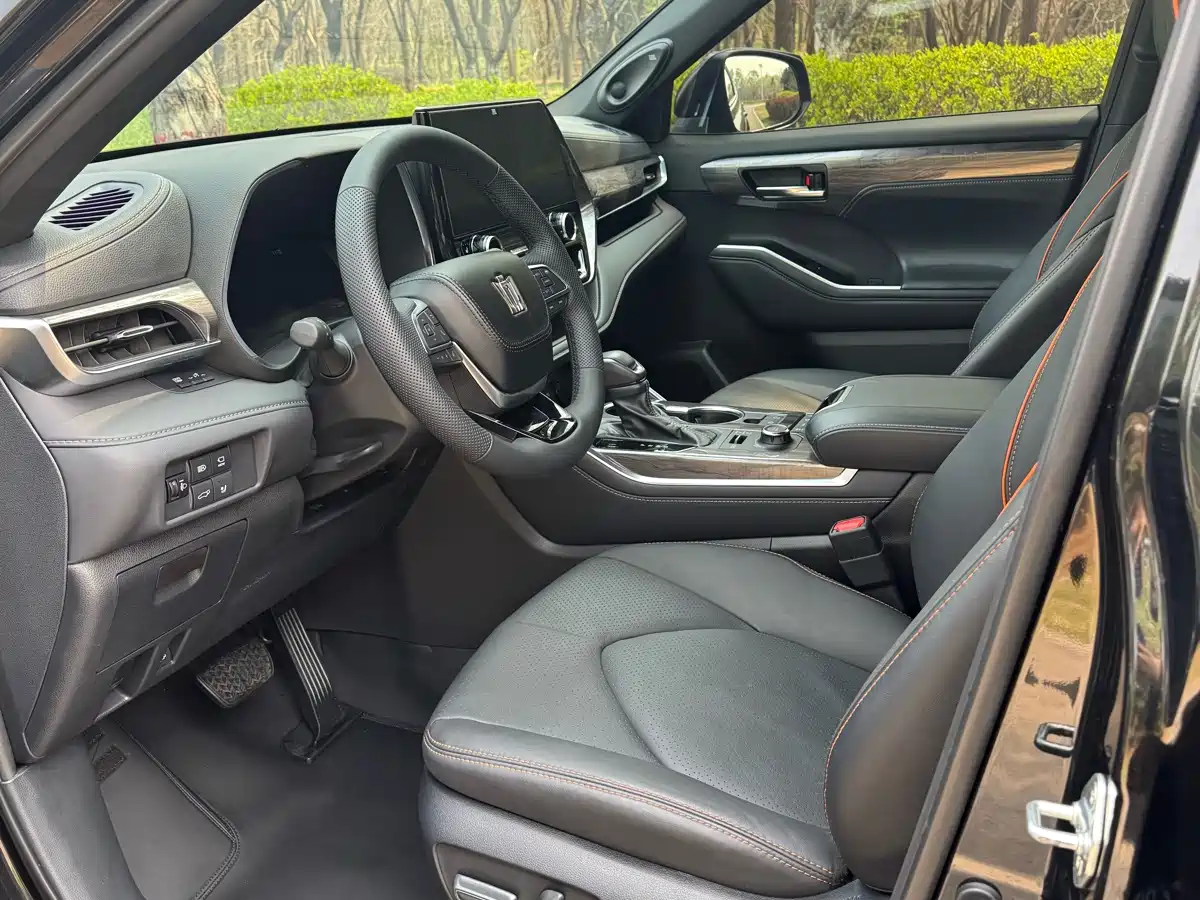 Toyota Crown Kluger 2024 2.0T AWD Jinyao Edition фото 7
