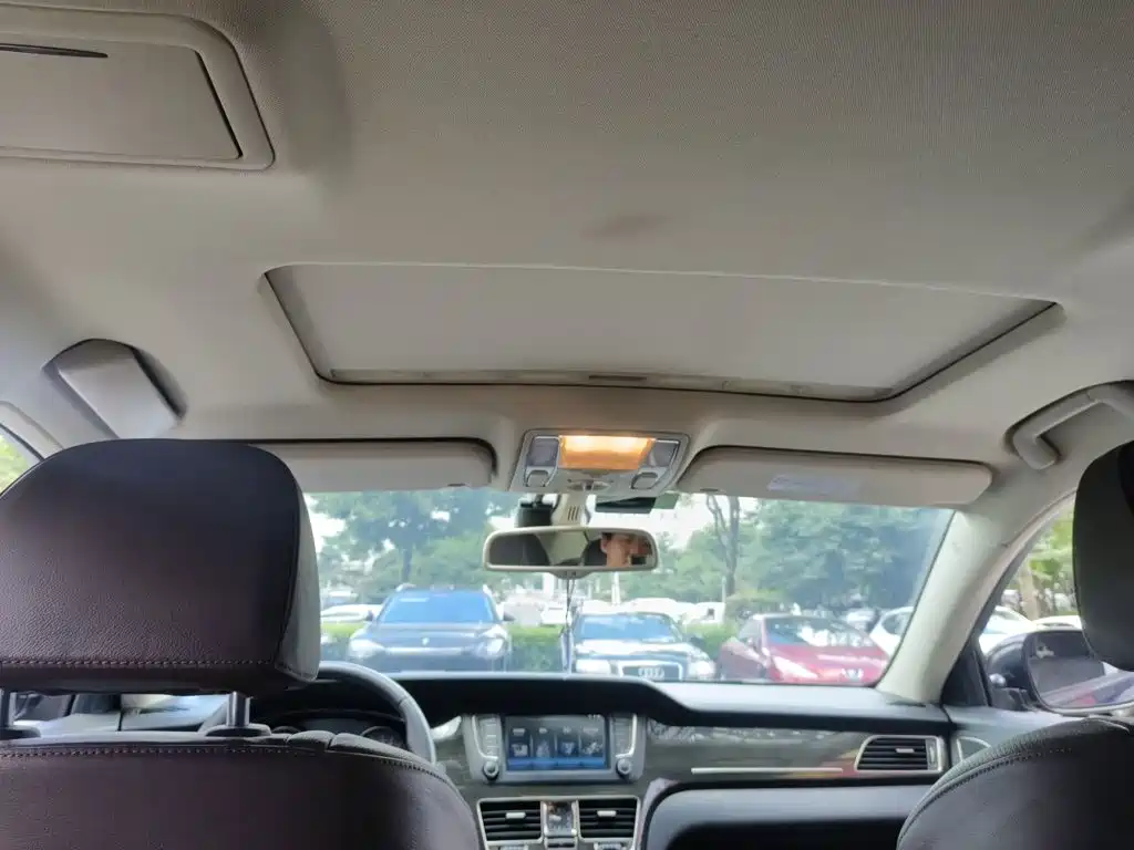 Hongqi H7 2017 2017 2.0T Luxury