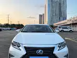 Фото 2 - Lexus ES