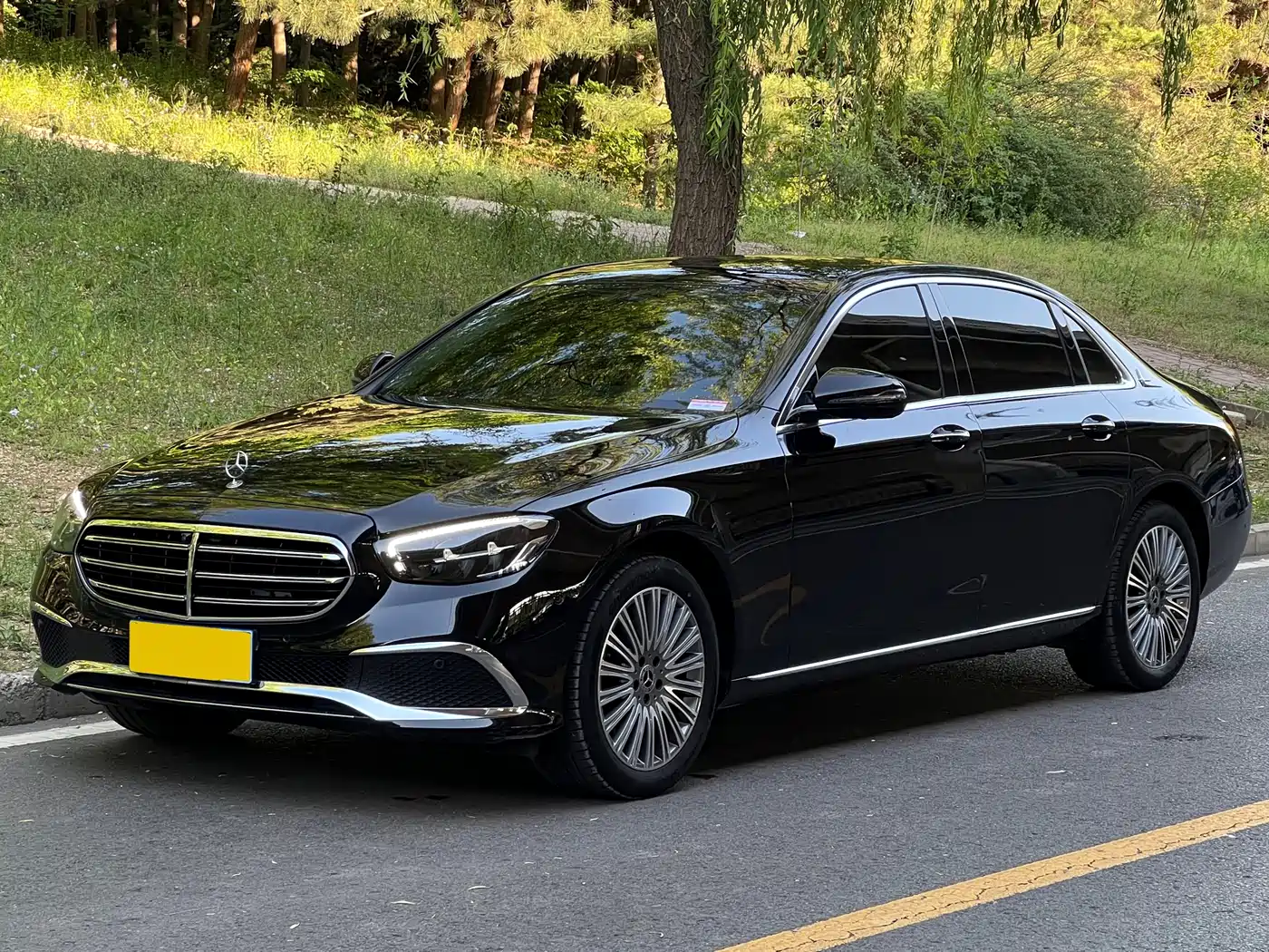 Mercedes-Benz E-Class 2022 E 300 L Fashion