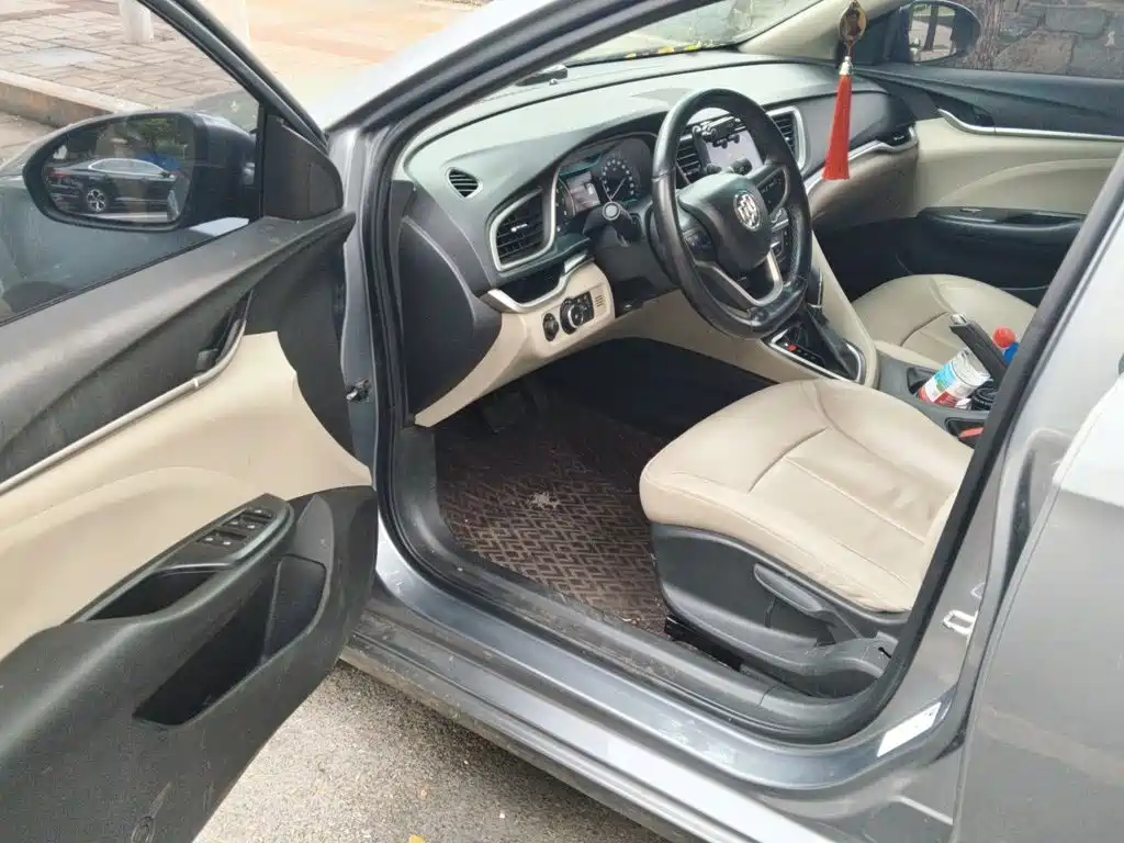 Фото 12 - Buick Excelle