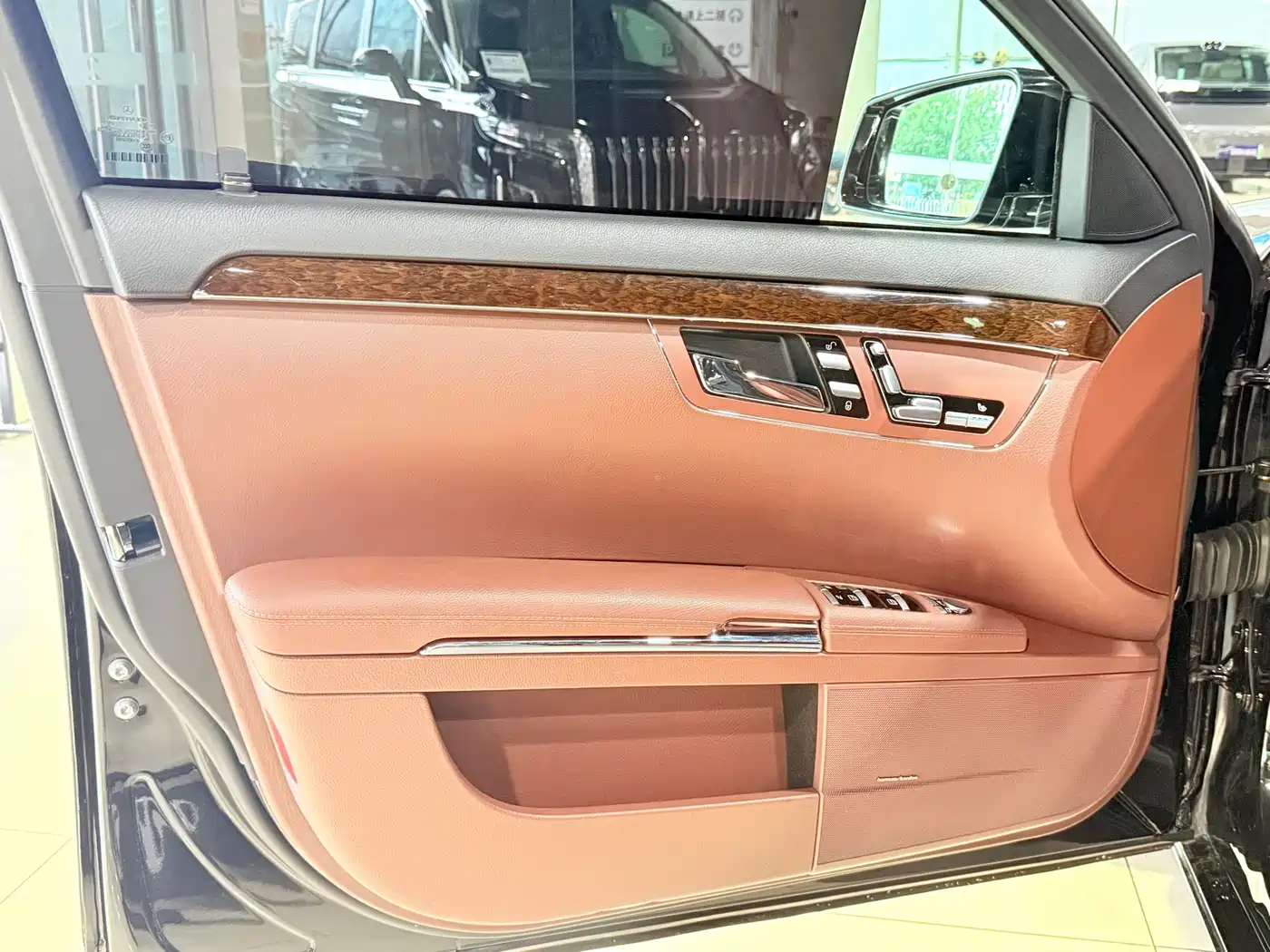Mercedes-Benz S-Class 2012 S 300 L Business Grand Edition фото 6