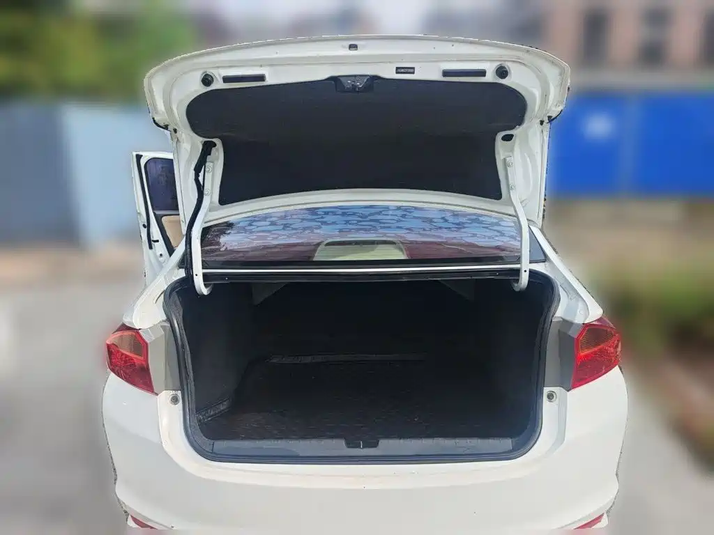 Фото 20 - Honda City