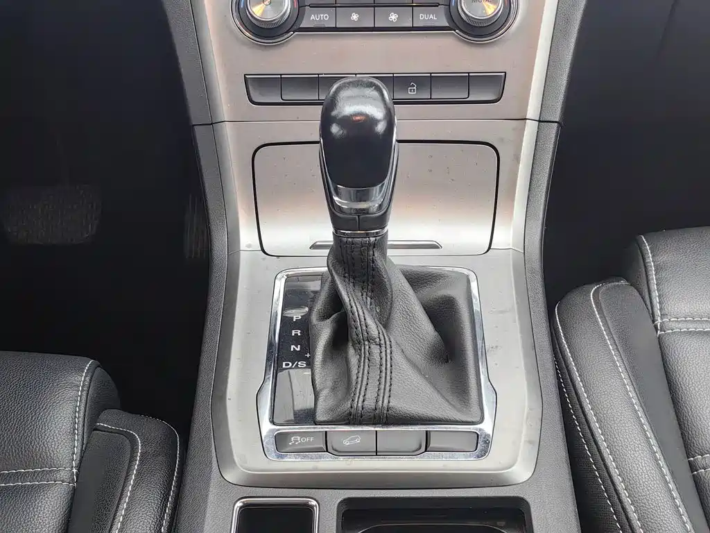 MG Roewe RX5 2018 2017 20T Automatic Luxury Edition