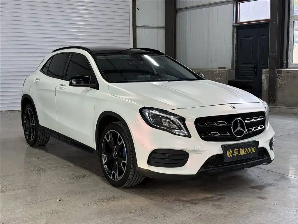 Фото 3 - Mercedes-Benz GLA