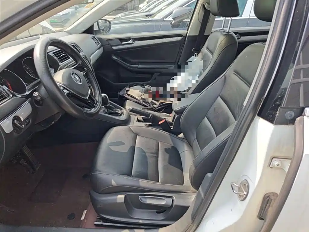 Volkswagen Sagitar 2015 230TSI Automatic Comfort фото 22