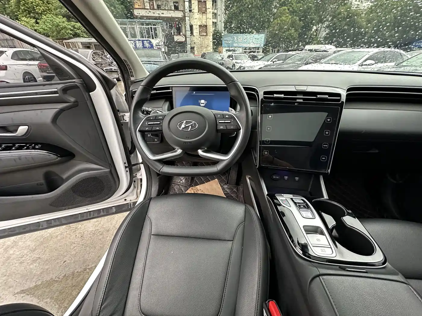 Hyundai Tucson 2021 Tucson L 1.5T DCT LUX Premium фото 16