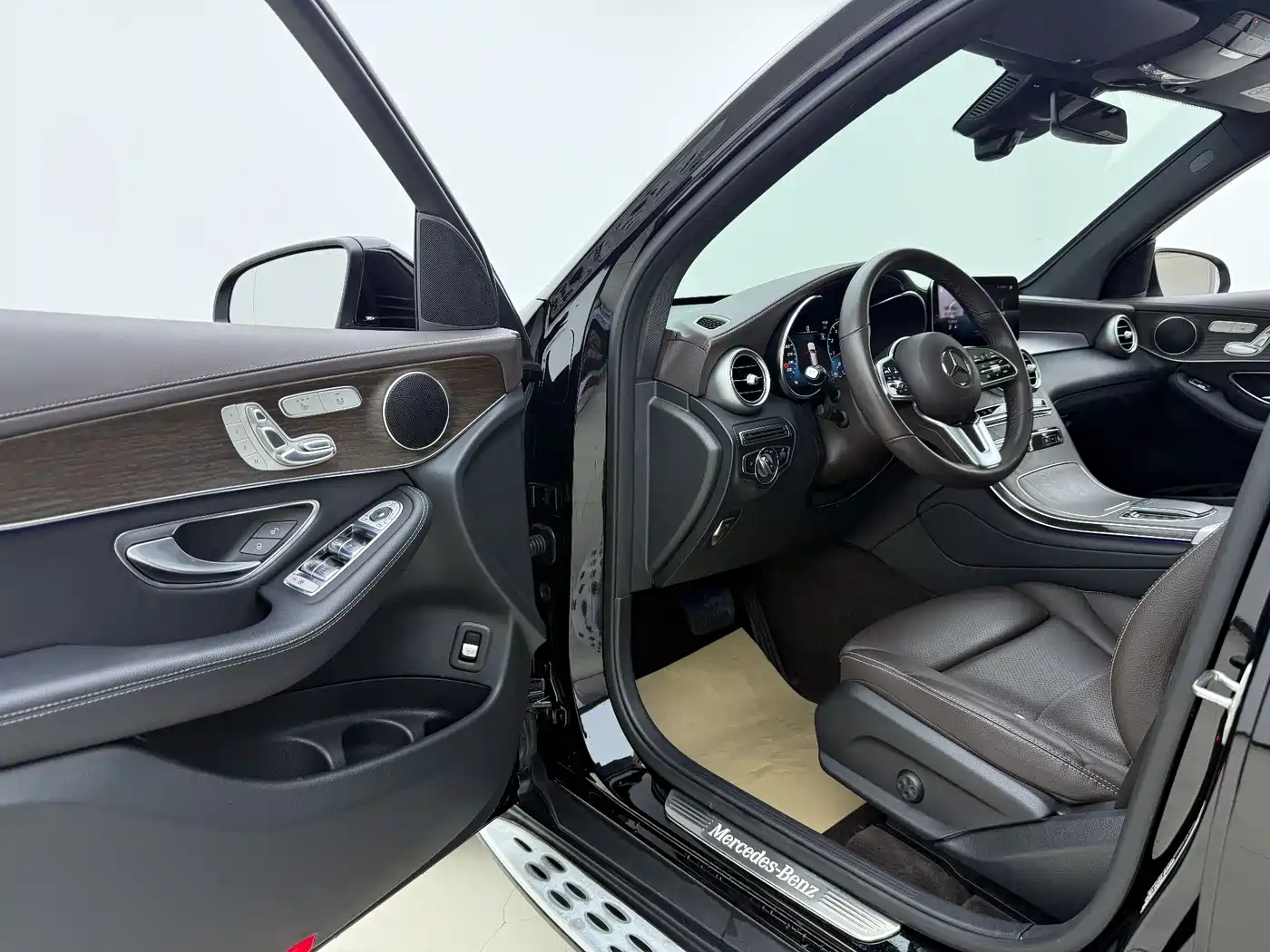 Mercedes-Benz GLC 2022 GLC 300 L 4MATIC Dynamic Collector's Edition фото 7