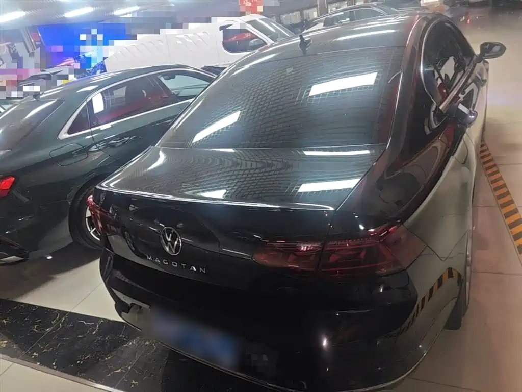 Volkswagen Magotan 2023 Model 2 Million Commemorative Edition 330TSI DSG Luxury фото 6