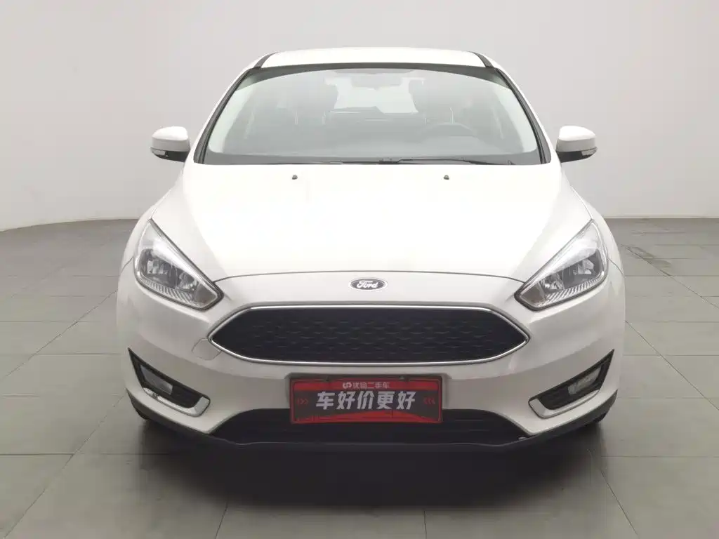 Фото 3 - Ford Focus