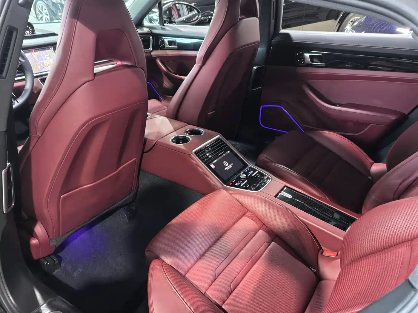 Porsche Panamera 2019 Panamera 4 Executive Long Wheelbase 2.9T фото 13
