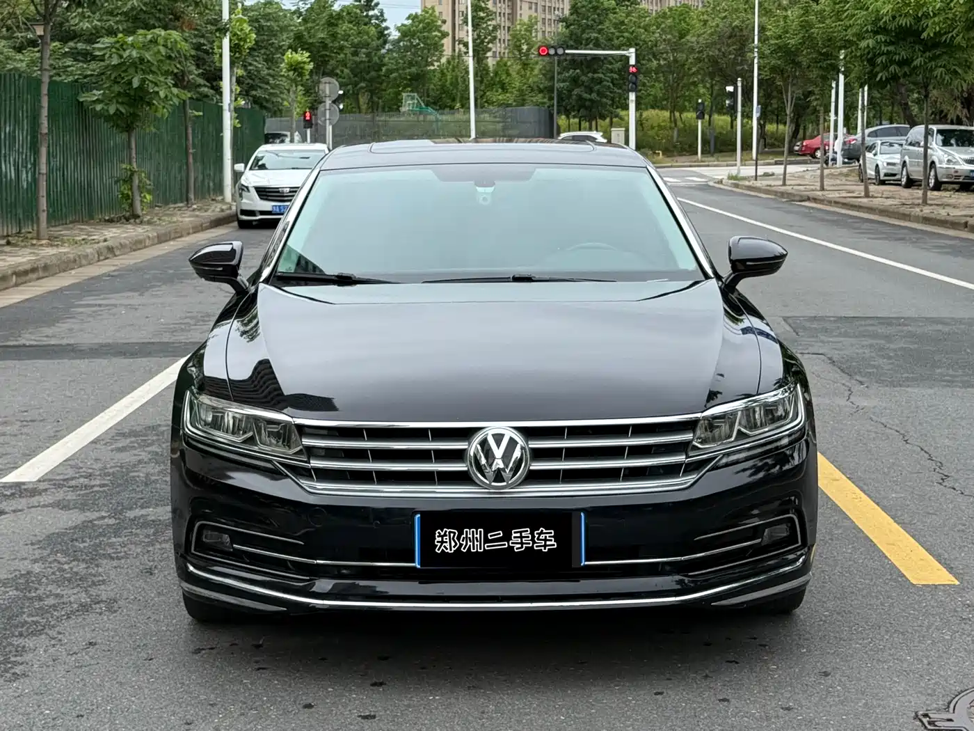Volkswagen Phideon 2018 Facelift 380TSI FWD Business фото 2