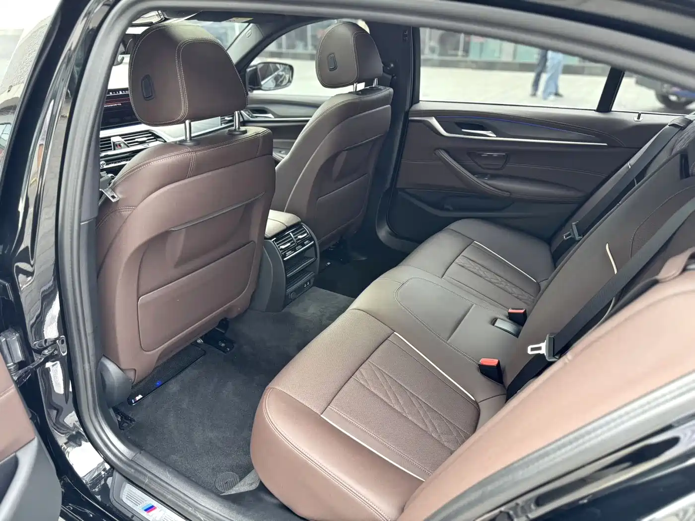 BMW 5 Series 2023 530Li Leading M Sport Package фото 5