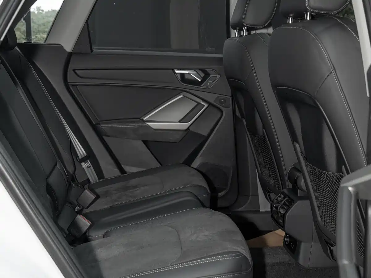 Audi Q3 2023 35 TFSI Fashion Dynamic (1.4T) фото 19